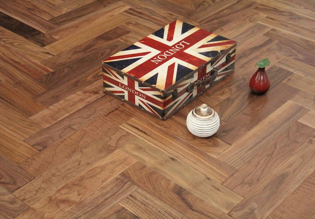 Herringbone Engineered American Walnut Lacquered Wood Flooring 18mm X 90mm X 450mm