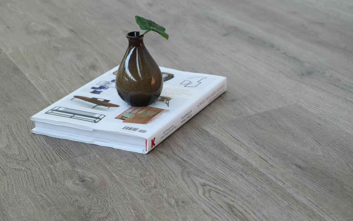 Luxury Vinyl Tile Smoked Oak Wash 5MM X 180MM X 1220MM