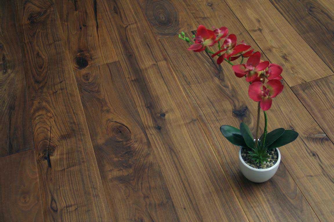 Engineered American Black Walnut Antique Wood Flooring 20mm X 190mm