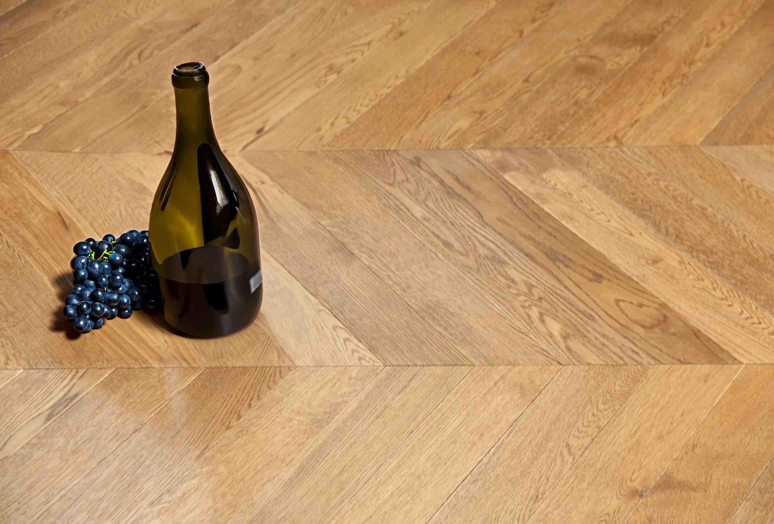 Engineered Chevron Brushed Gunstock Lacquered Wood Flooring 18mm X 90mm