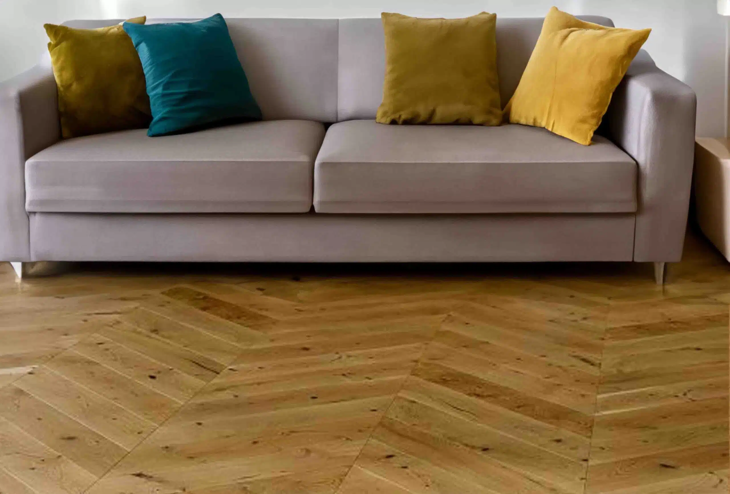 Engineered Chevron Brushed & UV Oiled Wood Flooring 18mm X 90mm