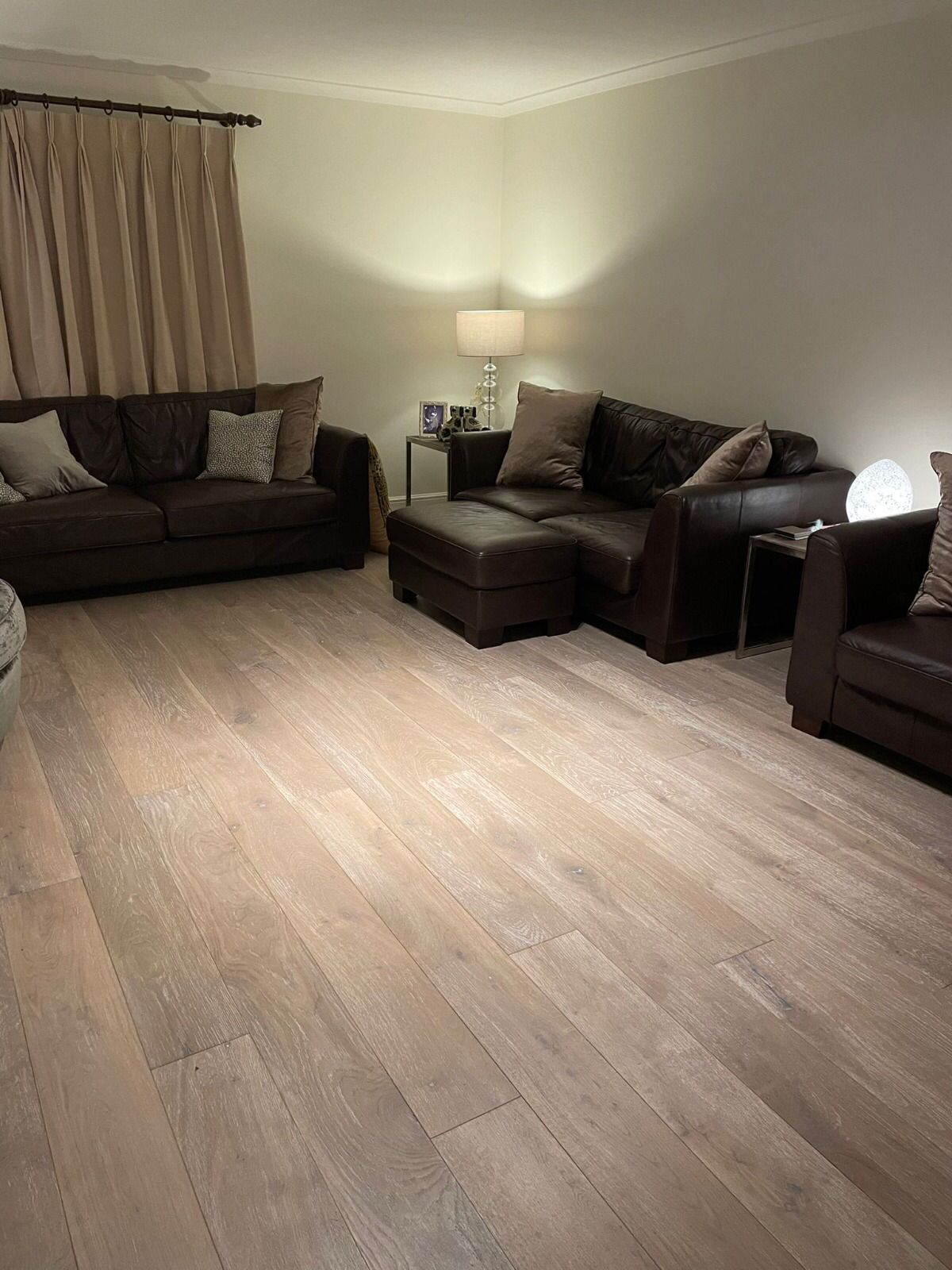 Engineered Smoked Brushed White Oiled Oak Wood Flooring 20mm X 190mm
