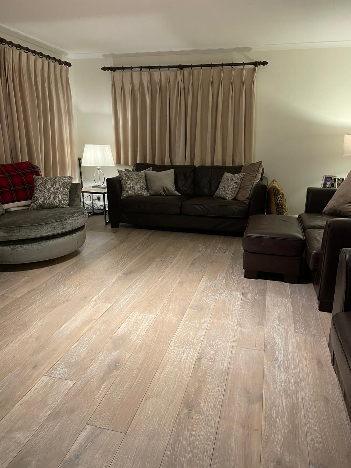 Engineered Smoked Brushed White Oiled Oak Wood Flooring 20mm X 190mm