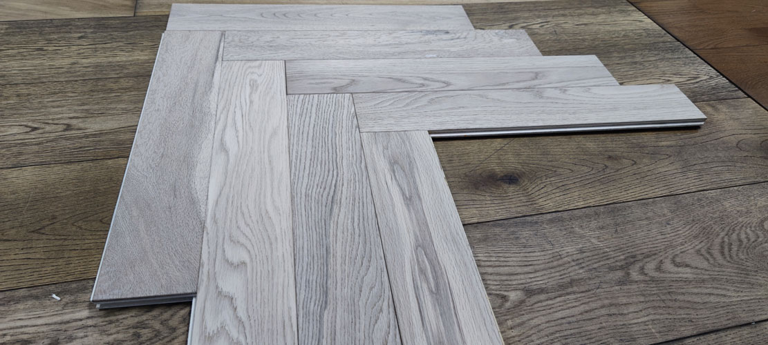 Engineered Herringbone Natural (Raw) Brushed Lacquered Oak Prime Grade Wood Flooring 15mm X 90mm
