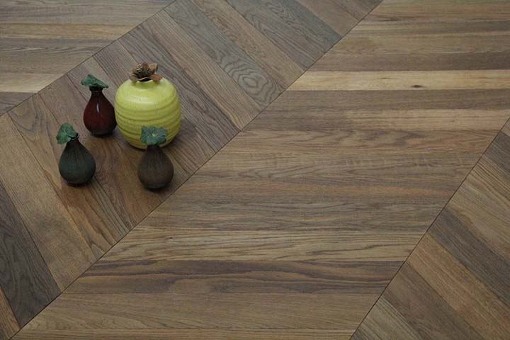 Engineered Chevron Smoked Brushed Natural Oiled Wood Flooring 18mm X 90mm