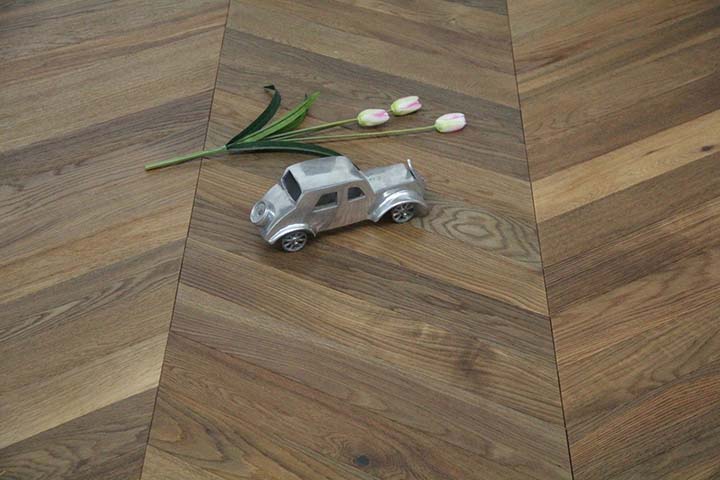 Engineered Chevron Smoked Brushed Natural Oiled Wood Flooring 18mm X 90mm