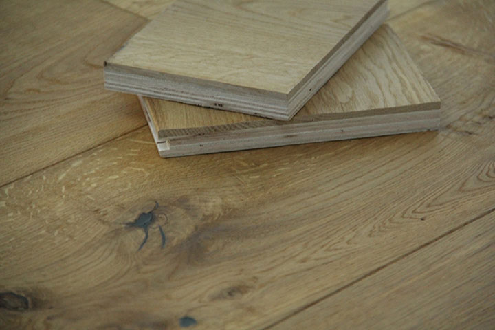 Engineered Smoked Handscrapped Natural Oak Wood Flooring 20mm X 240mm