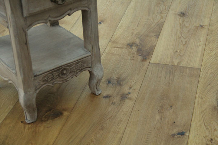 Engineered Smoked Handscrapped Natural Oak Wood Flooring 20mm X 240mm