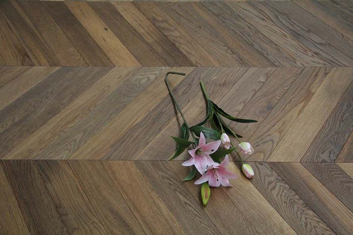 Engineered Chevron Smoked Brushed Natural Oiled Wood Flooring 18mm X 90mm