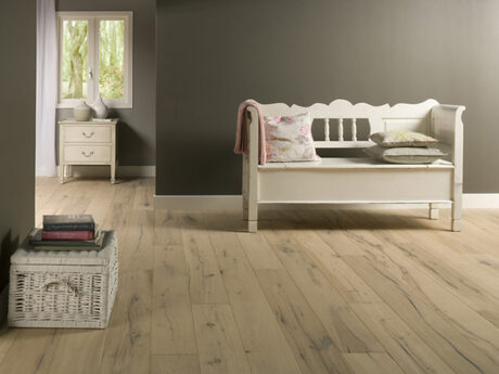Engineered Antique Distressed Unfinished Oak Wood Flooring 20mm X 190mm