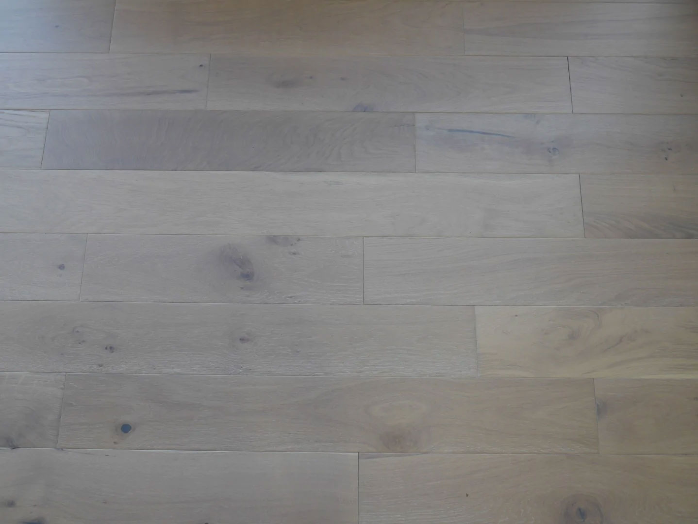 Engineered Brushed Matt Lacquered Winter White Solstice Oak Wood Flooring 14mm X 125mm
