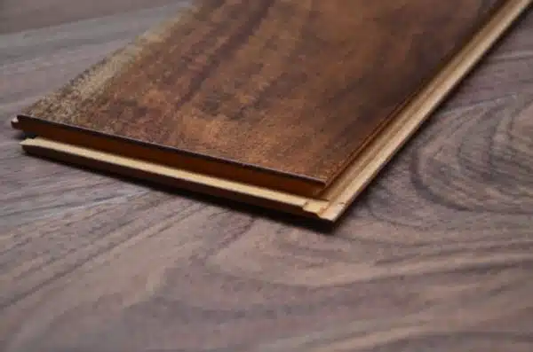 Engineered Lacquered HDF Acacia Walnut Oak Wood Flooring 10mm X 121mm