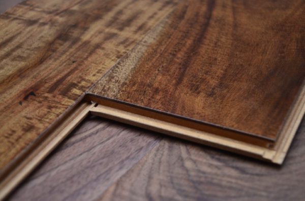 Engineered Lacquered HDF Acacia Walnut Oak Wood Flooring 10mm X 121mm