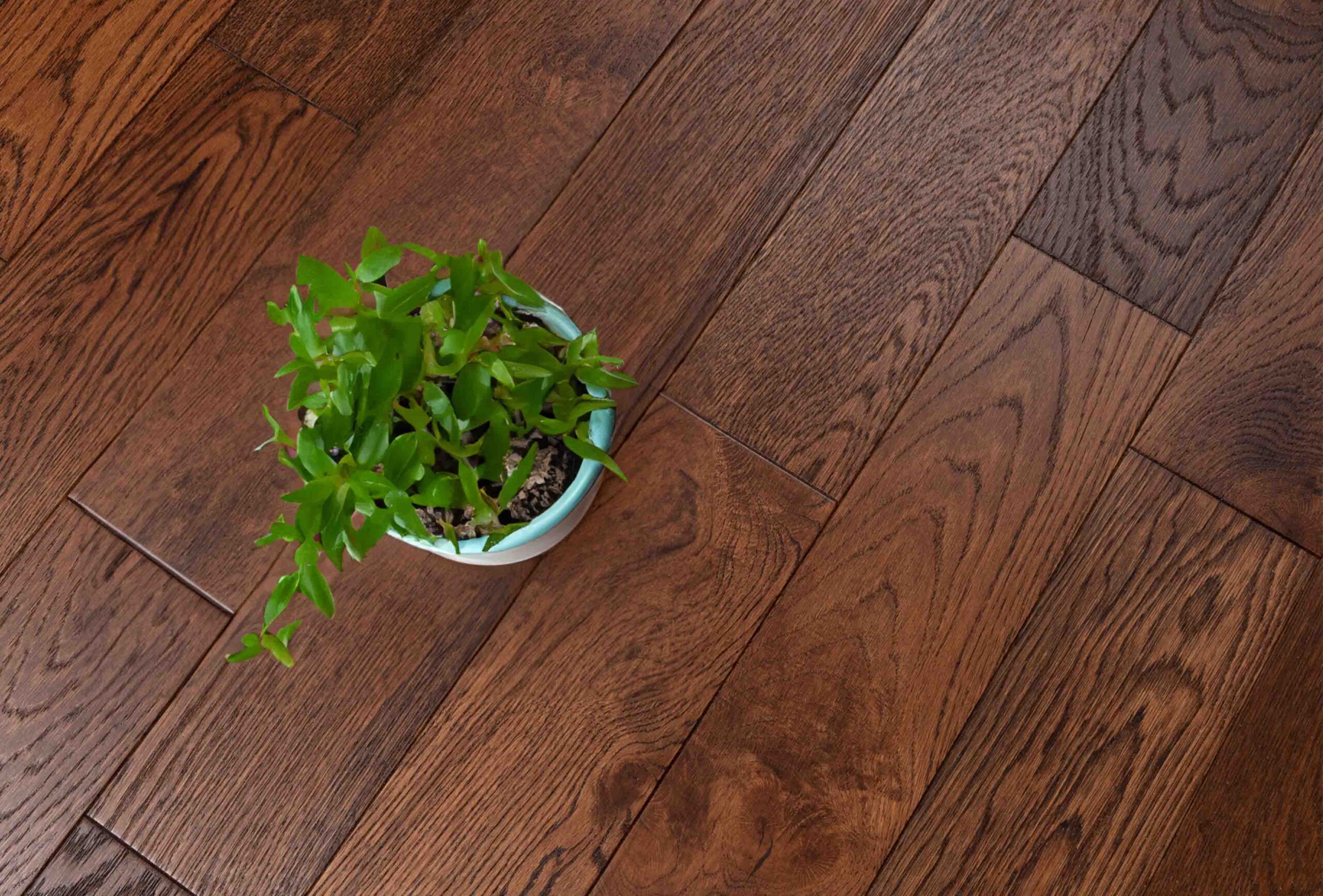 Engineered Brushed Matt Lacquered Golden Oak Wood Flooring 14mm X 125mm