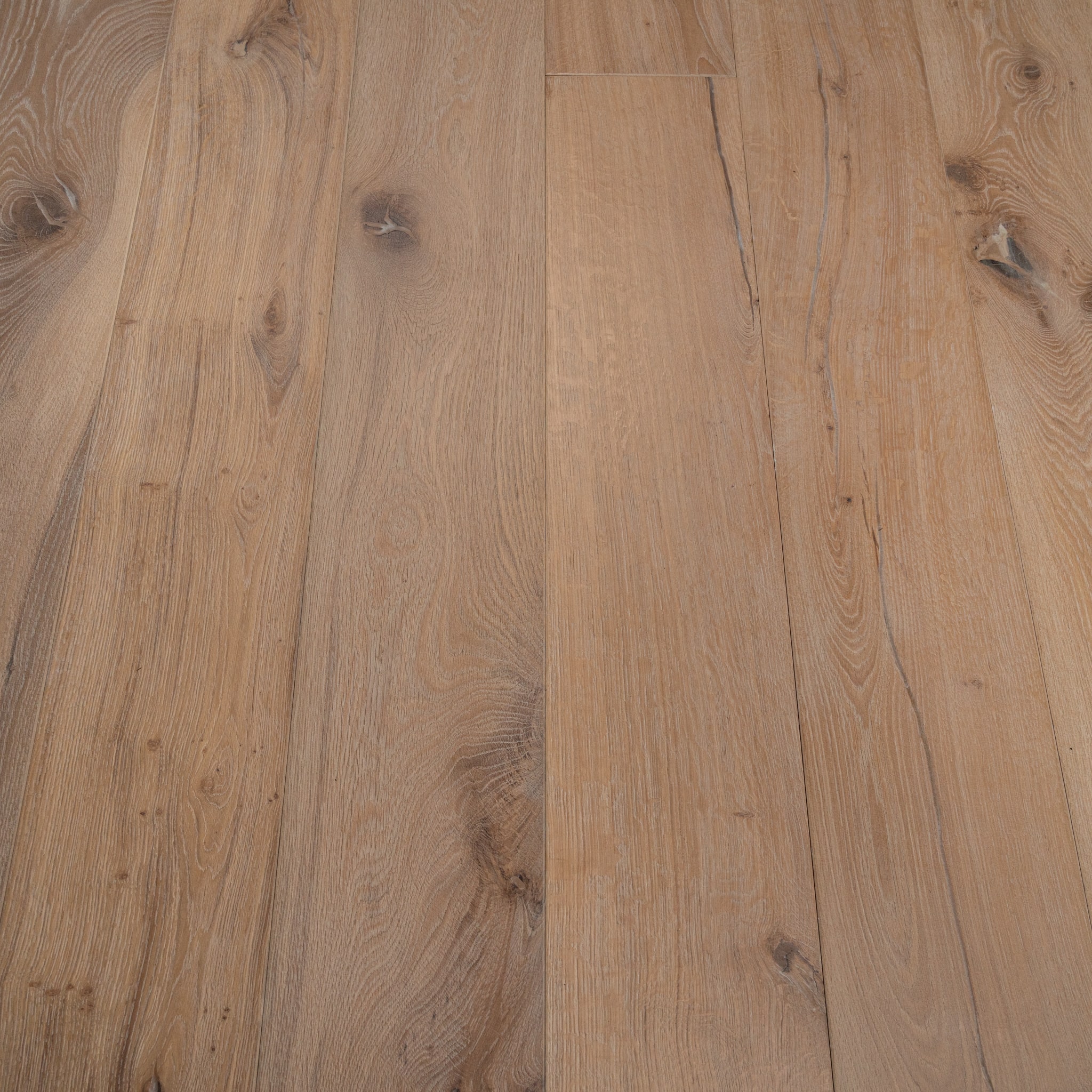 Engineered Distressed White Hard Waxed Oiled Oak Wood Flooring 15mm X 220mm