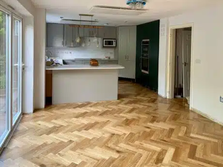 Herringbone Engineered Lacquered Natural Oak Wood Flooring 18mm X 90mm
