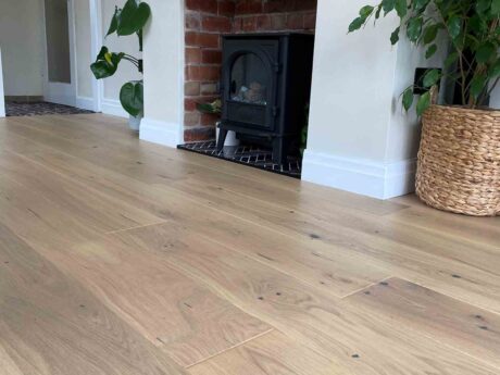 Engineered Invisible Brushed Matt Lacquered Click Oak Wood Flooring 14MM X 180MM