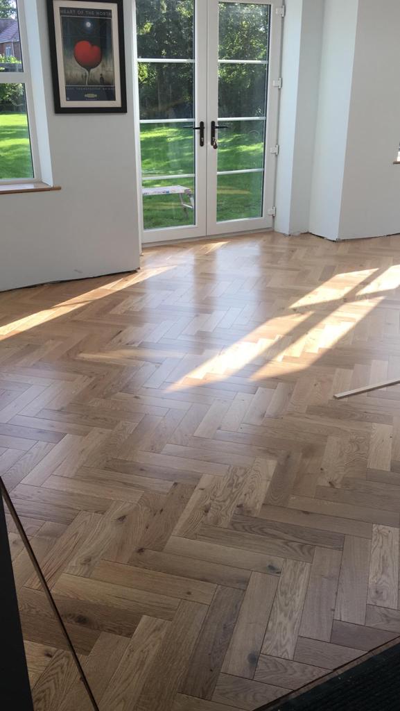Herringbone Engineered Brushed Lacquered Oak Wood Flooring 18mm X 80mm X 300mm