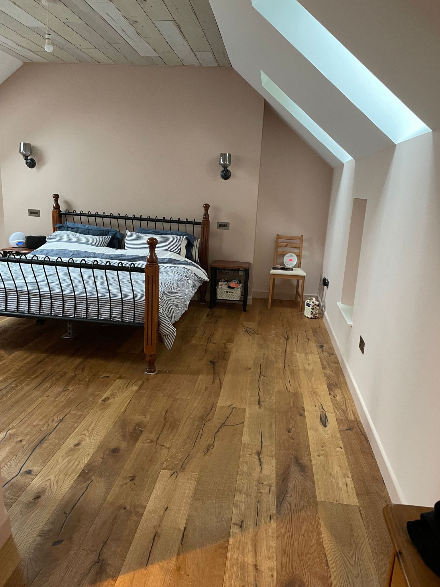 Engineered Distressed Natural Hard Waxed Oiled Oak Wood Flooring 20mm X 190mm