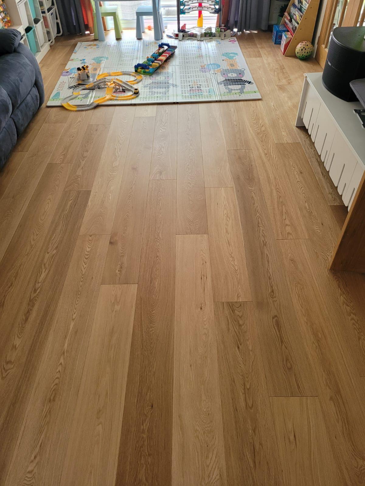 Engineered Natural Lacquered Prime Grade Oak Wood Flooring 20mm X 190mm