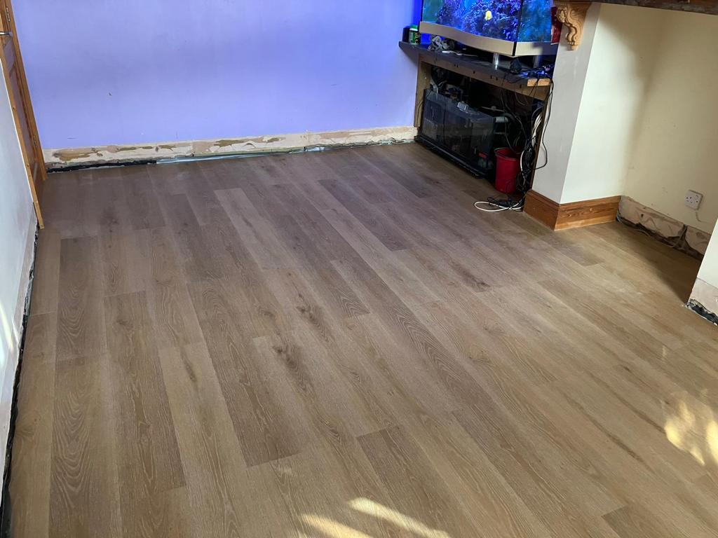 The Urban Tawny Luxury Vinyl Tile Wood Flooring 5.2mm x 181mm x 1220mm