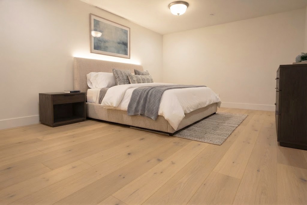 Engineered Grey Stormy Skies Brushed Uv Oiled Click Oak Wood Flooring 14mm X 190mm