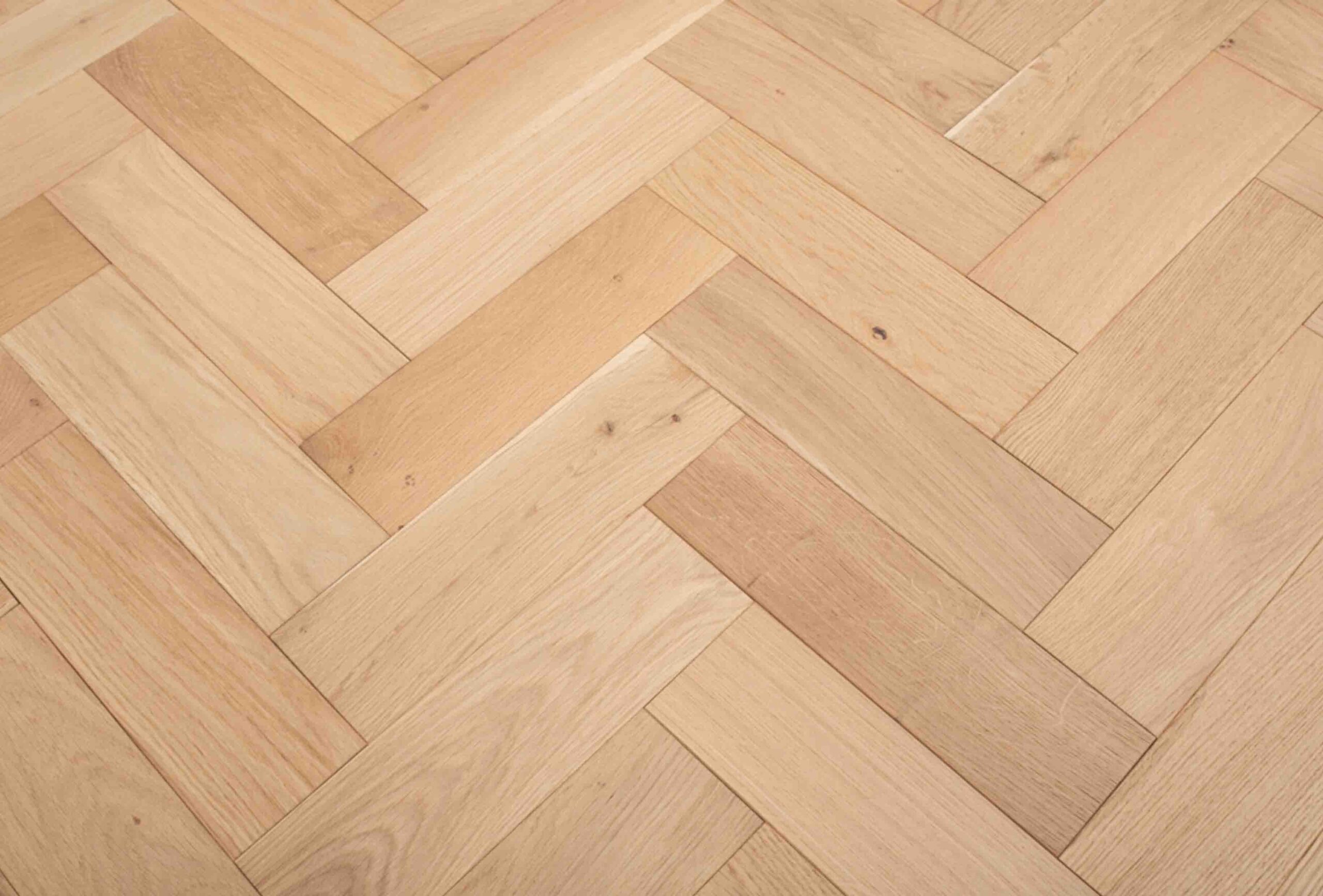 Herringbone Engineered Invisible Prime Grade Lacquered Oak Wood Flooring 14mm X 90mm