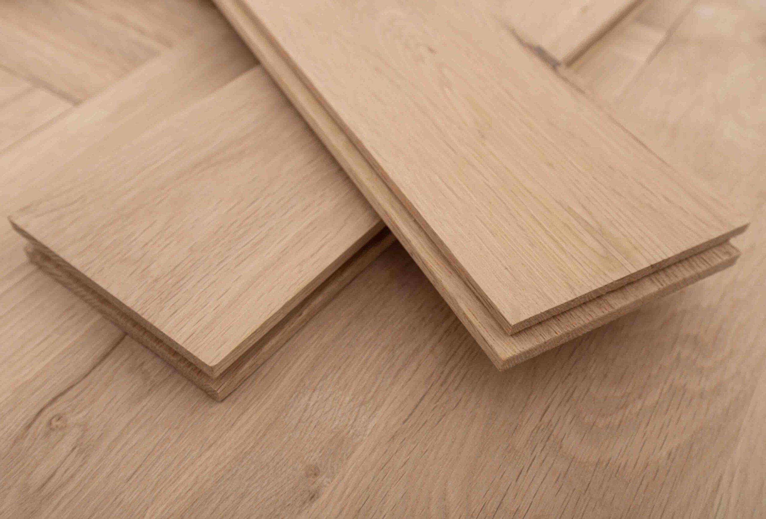 Solid Oak Herringbone Natural Unfinished Wood Flooring 18mm X 90mm