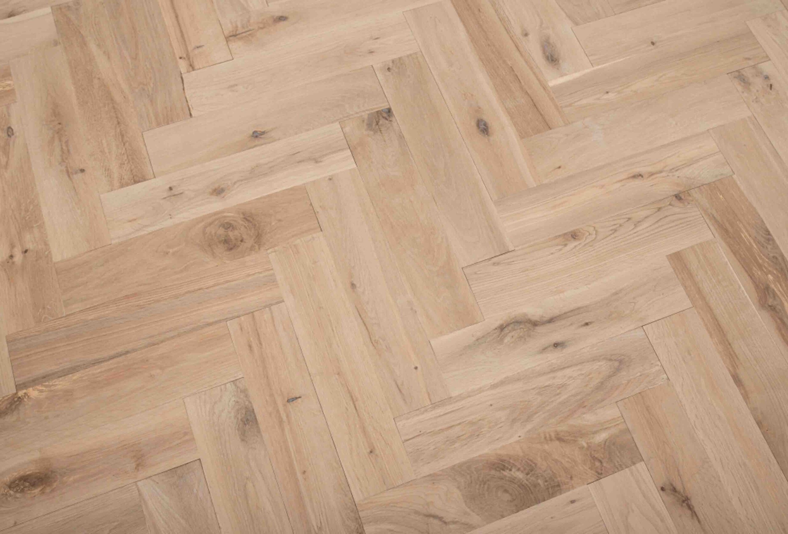Solid Oak Herringbone Natural Unfinished Wood Flooring 18mm X 90mm