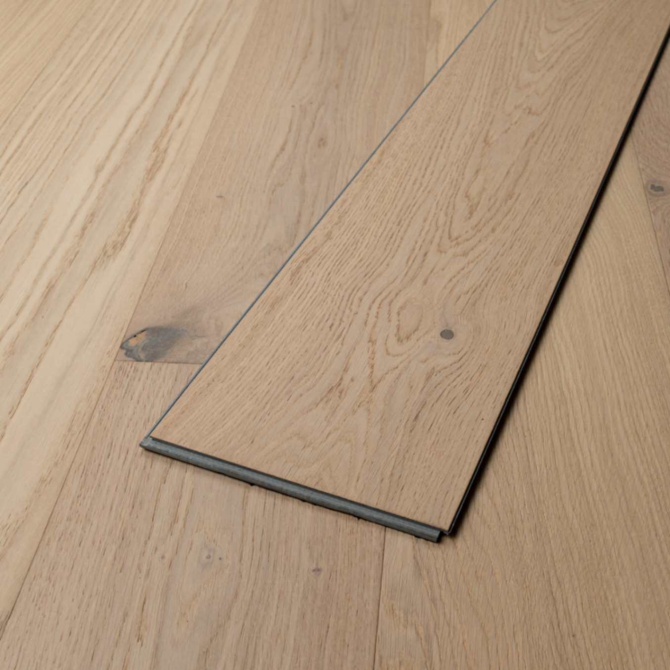 The Civic Grand Hybrid Invisible Oak Luxury Vinyl 7mm x 190mm x 1900mm