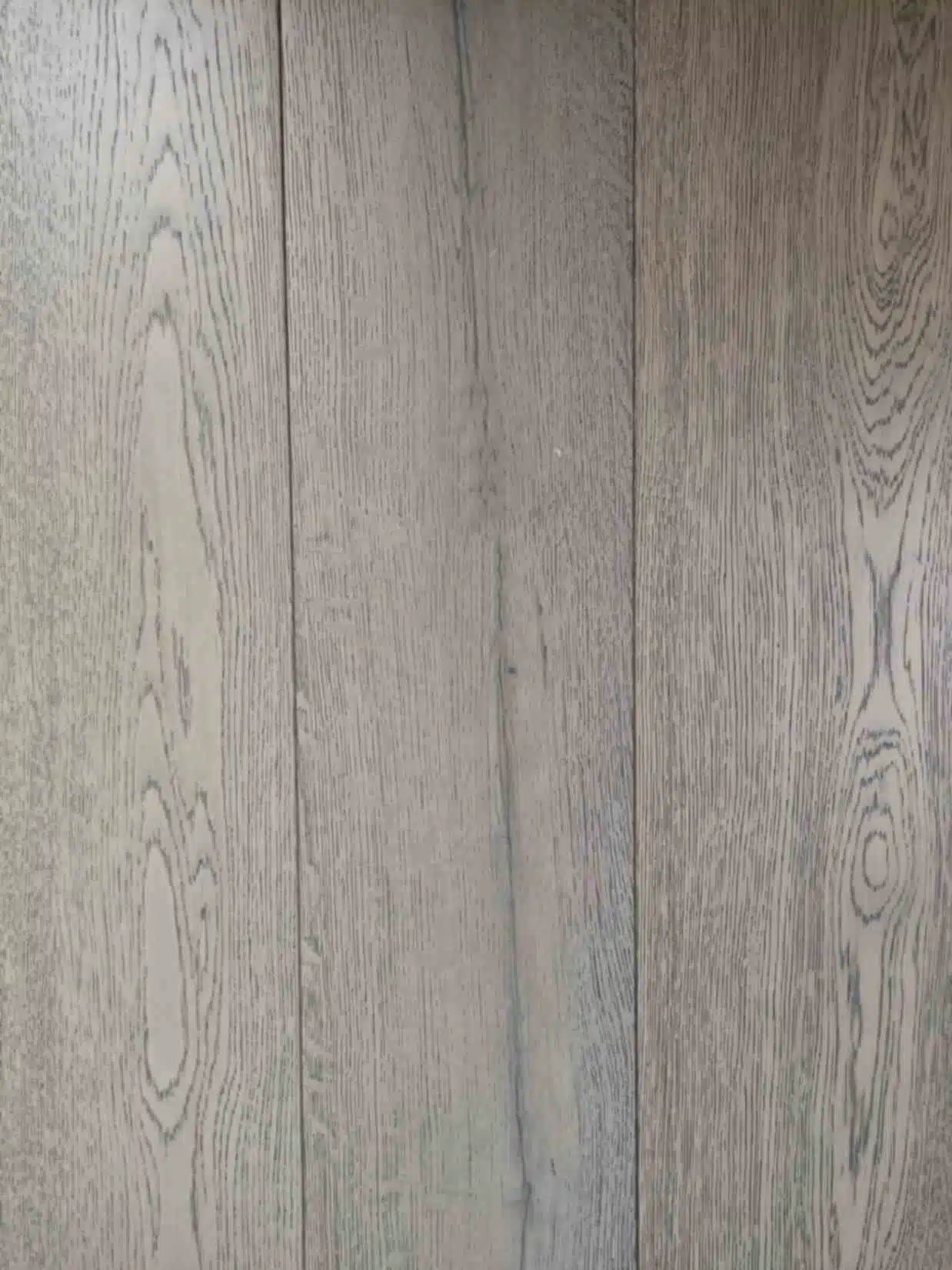 Engineered Silver Mist Brushed UV Lacquered Oak Wood Flooring 15mm x 190mm