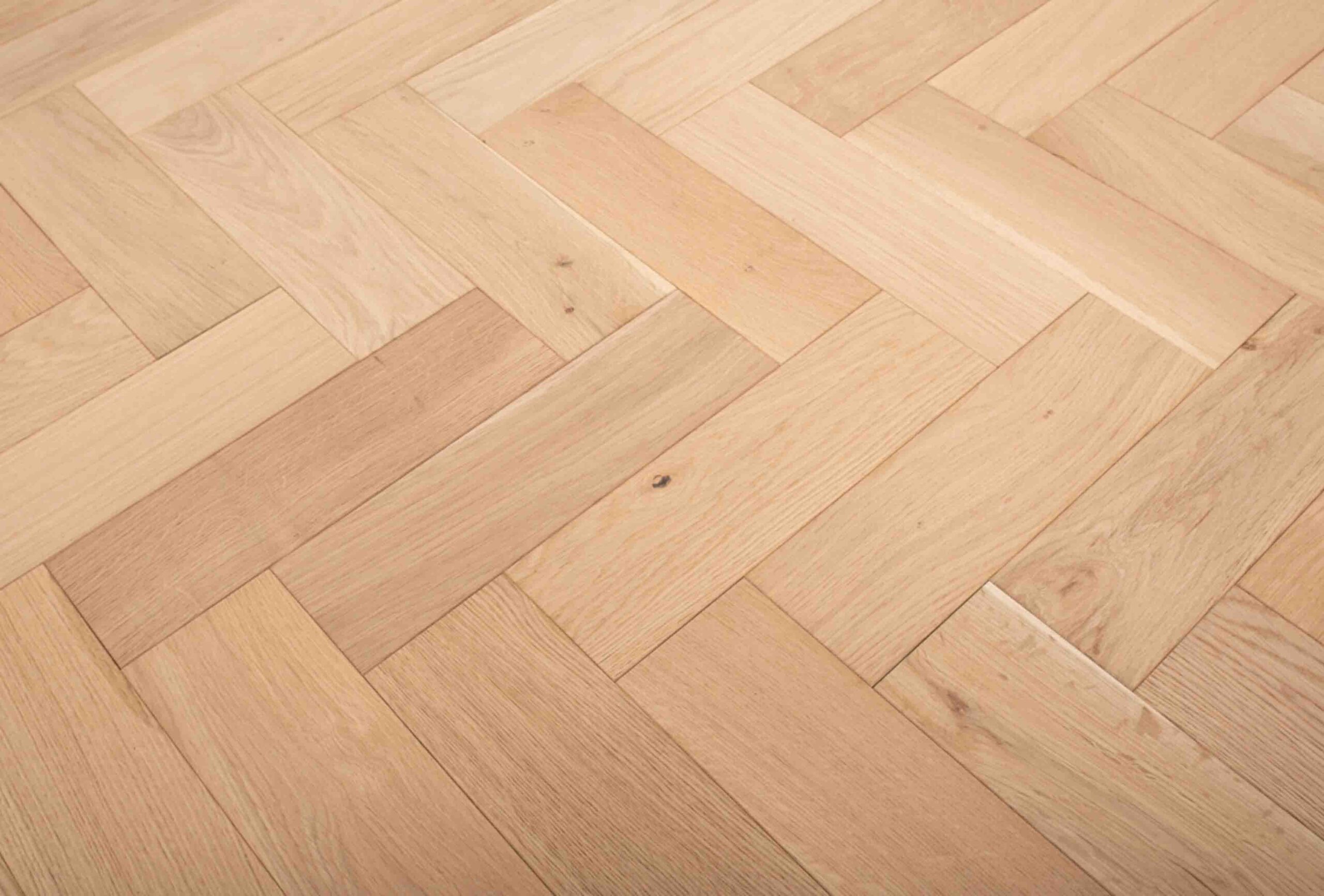 Engineered Herringbone Invisible Brushed Uv Lacquered Prime Grade Wood Flooring 15mm X 90mm