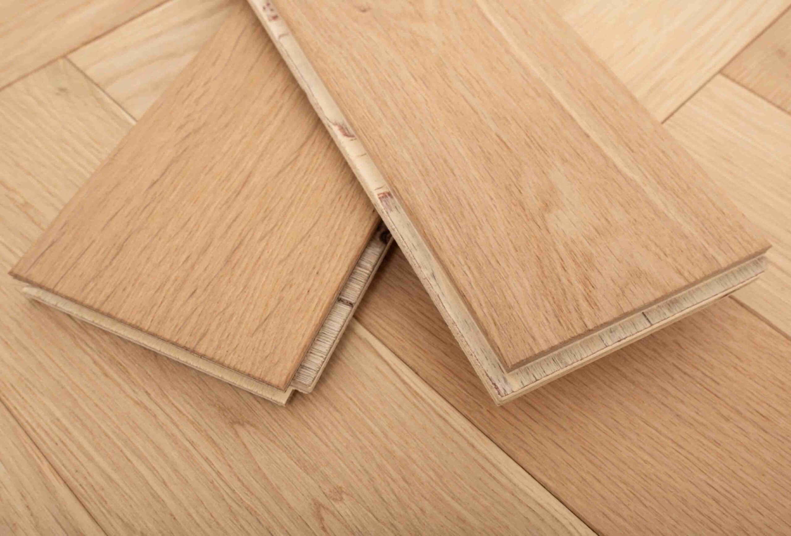 Engineered Herringbone Invisible Brushed Uv Lacquered Prime Grade Wood Flooring 15mm X 90mm
