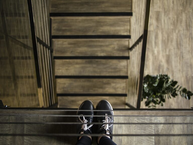 engineered wood flooring vs laminate