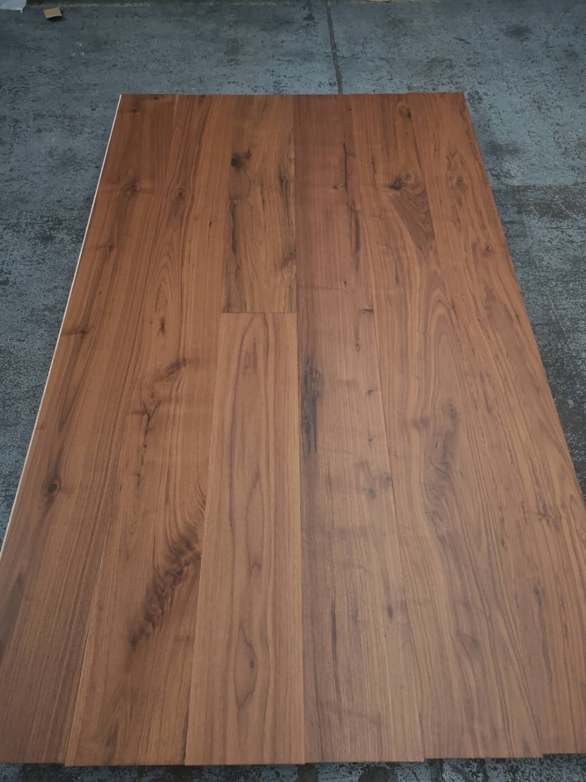 Engineered American Walnut Lacquered Wood Flooring 15mm X 190mm