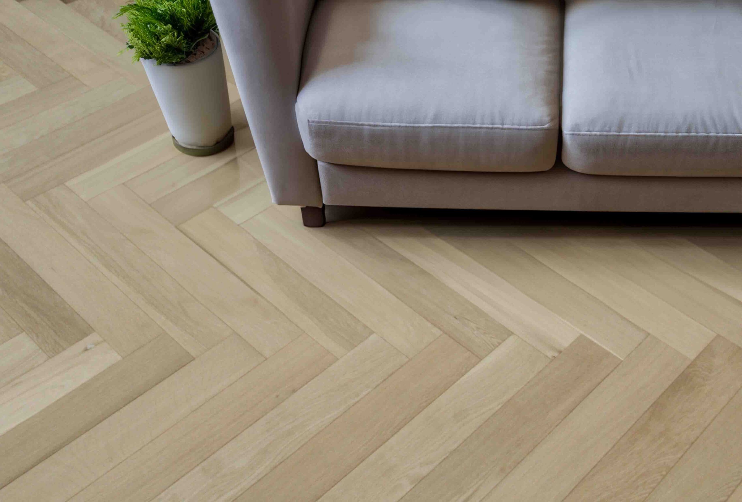 Herringbone Engineered Unfinished Oak Wood Flooring 20mm X 90mm