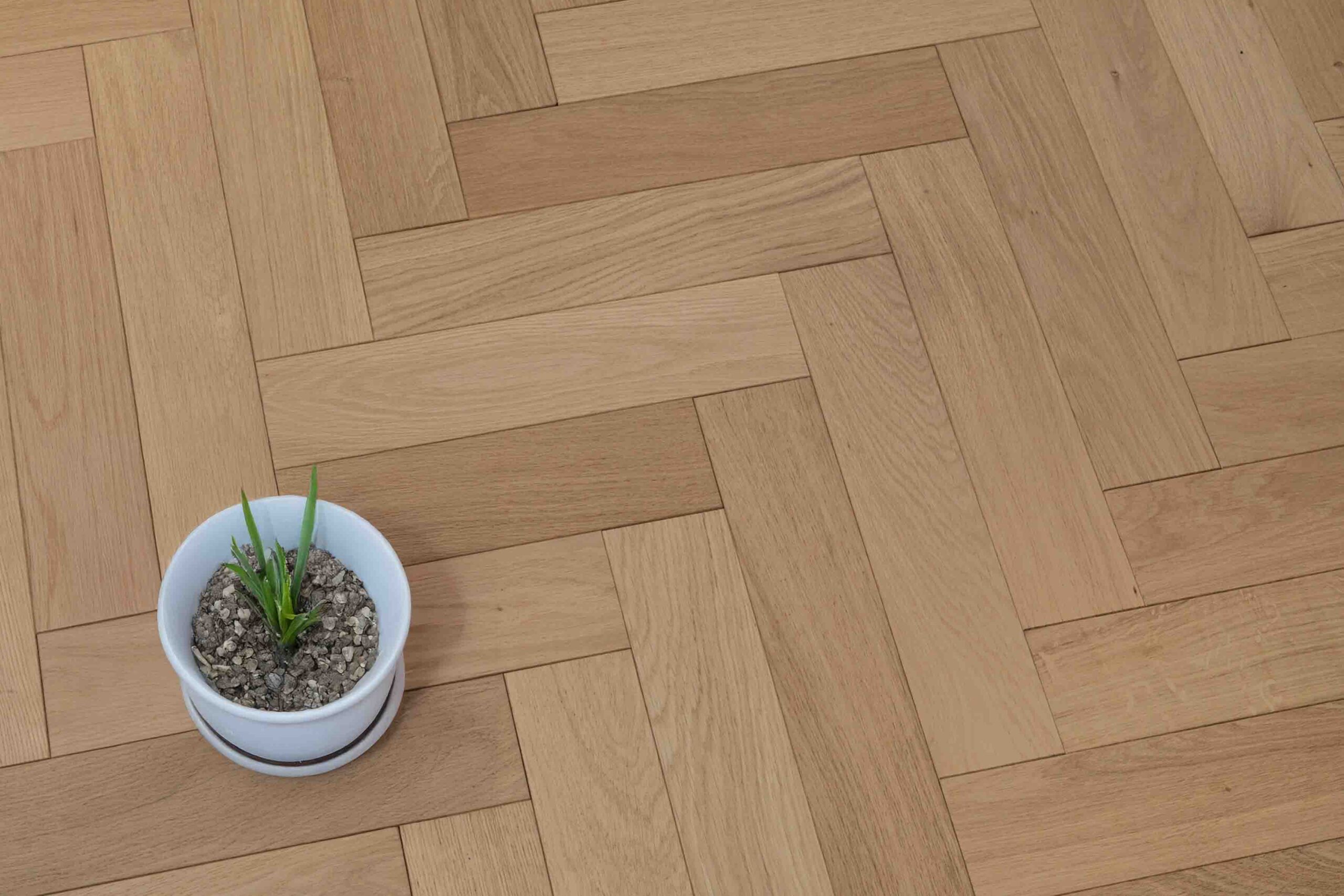 Herringbone Engineered Invisible Oiled Raw Oak Prime Grade Wood Flooring 15mm X 90mm