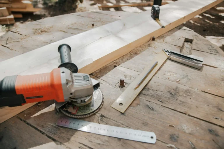 how to lay solid wood flooring