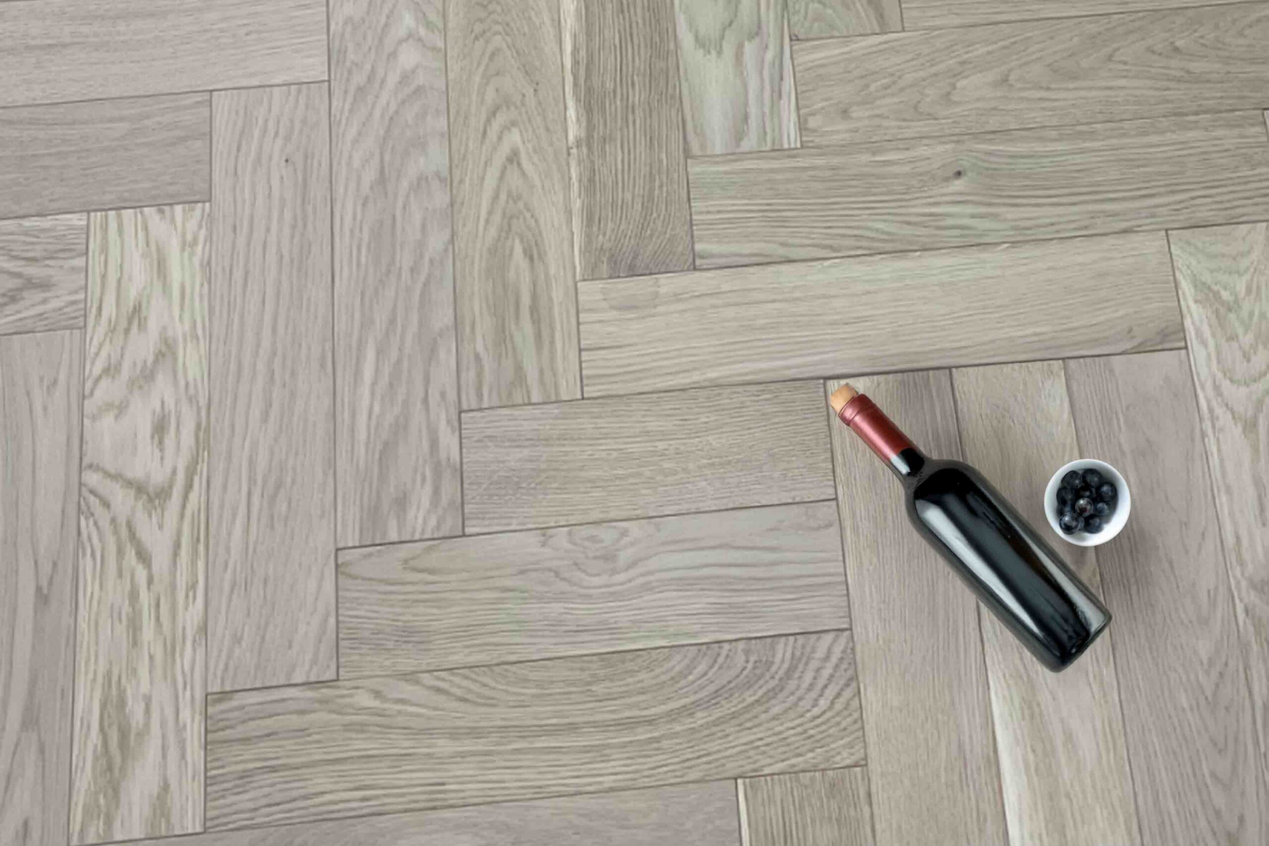 Herringbone Engineered Invisible Oak Brushed Matt Lacquered Wood Flooring 10mm X 90mm