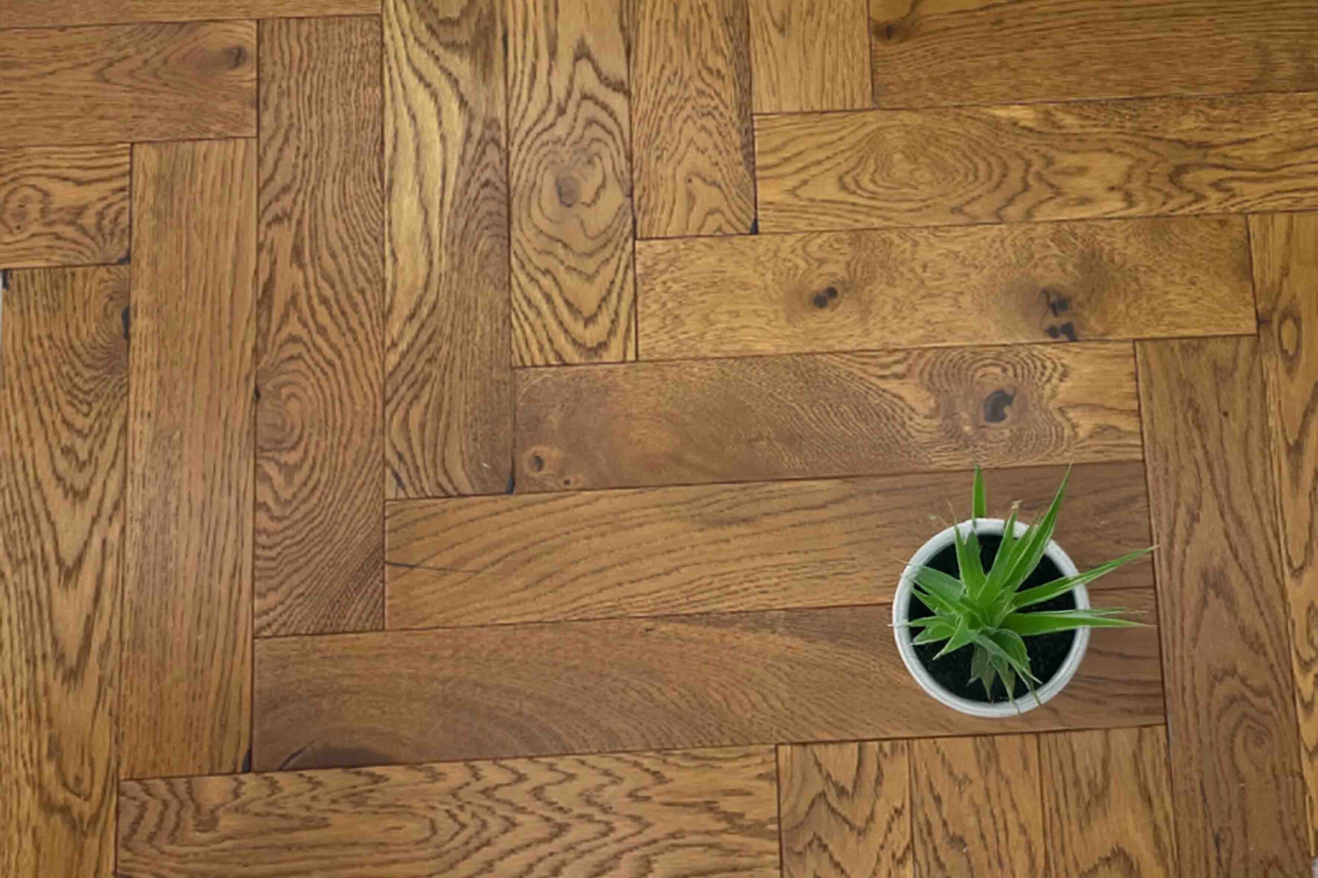 Herringbone Engineered Amber Meadow Brushed Matt Lacquered Oak Wood Flooring 10mm X 90mm